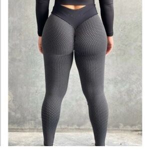 Tahira Scrunch Leggings